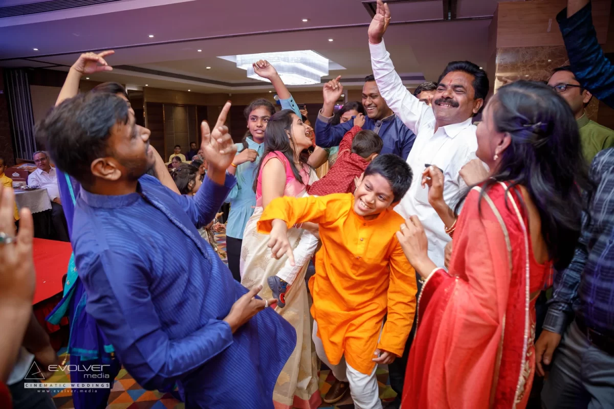 evolver media pune cinematic wedding cinematography photography 08 call 9518356811