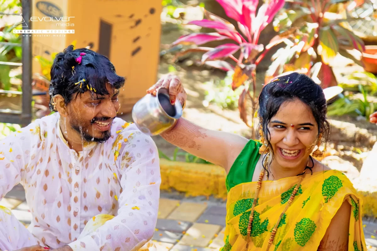 evolver-media-pune-wedding-photography-Cinematic-Traditional-Engagements - call-9518356811